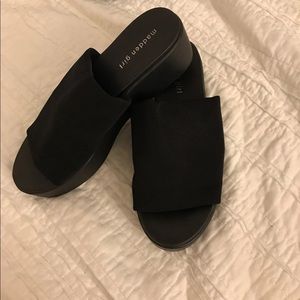black platform sandals
